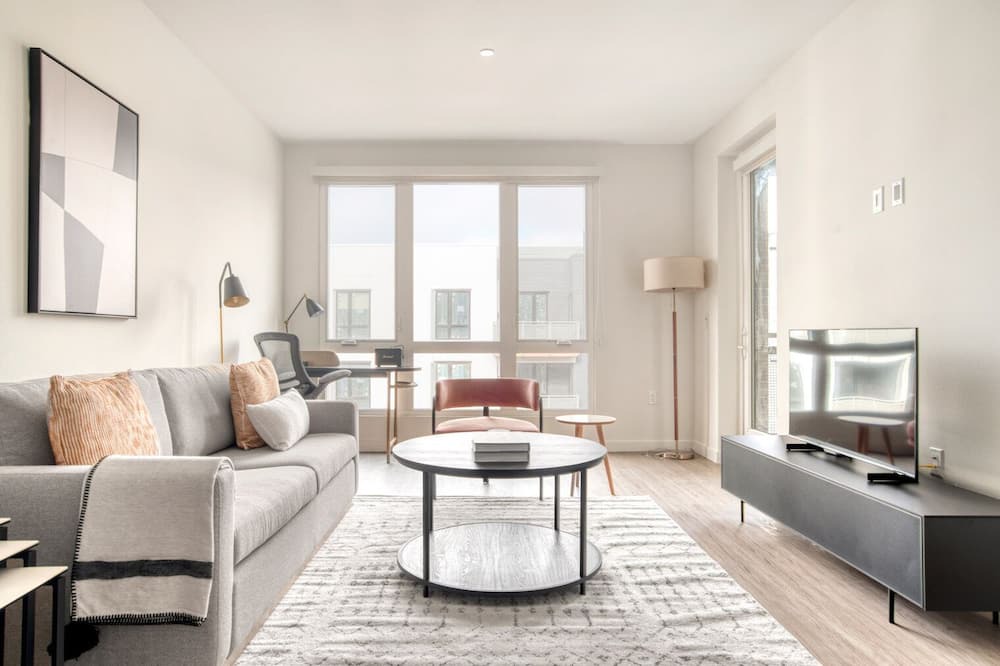 Photo of Livingroom in Emeryville