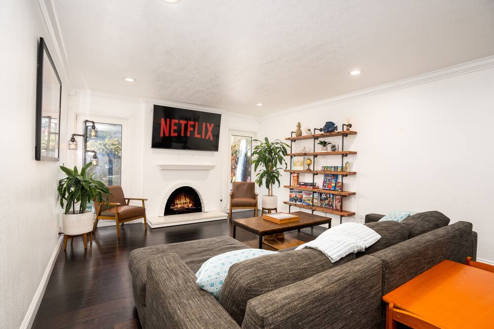 Photo of Livingroom in Fountain Valley