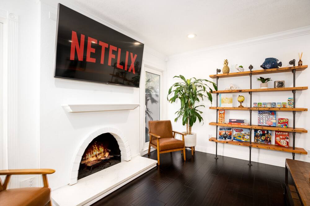Photo of Livingroom in Fountain Valley