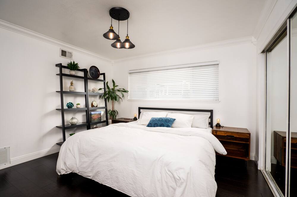 Photo of Bedroom in Fountain Valley