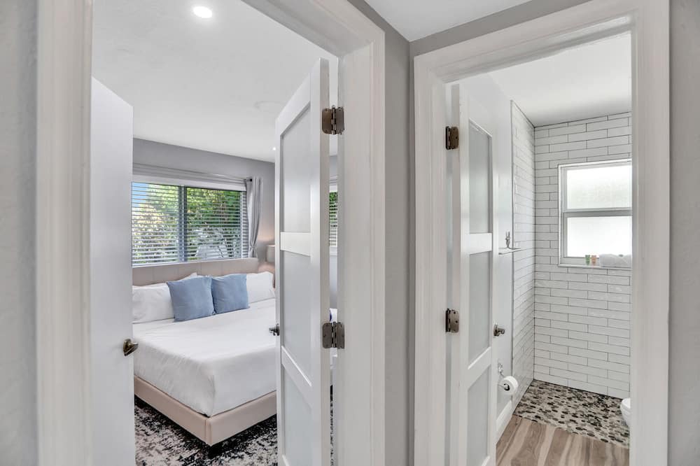 Photo of Bedroom in Cypress Lakes
