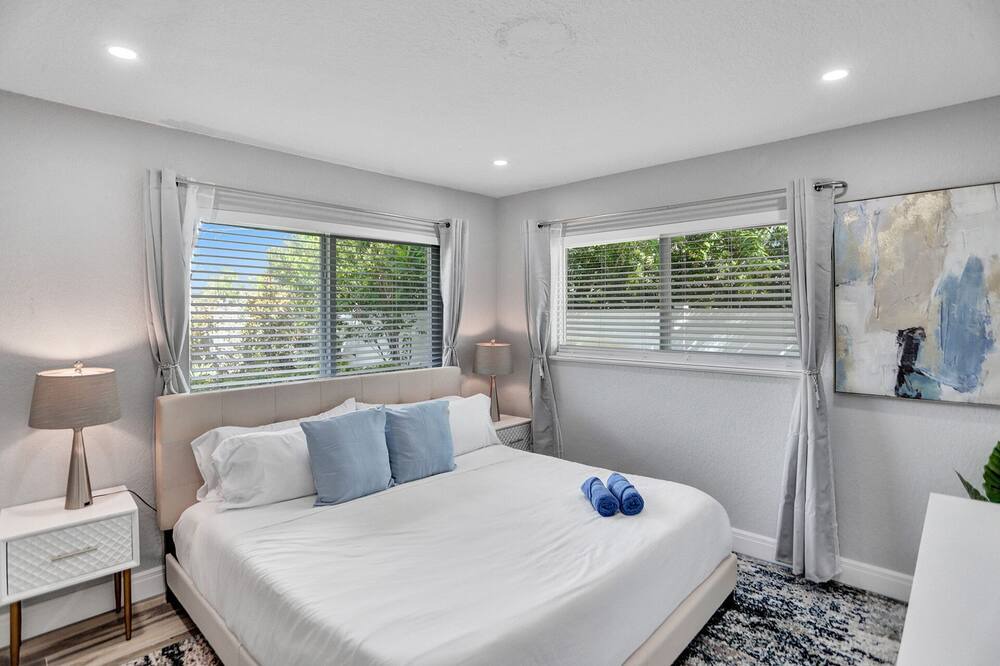 Photo of Bedroom in Cypress Lakes