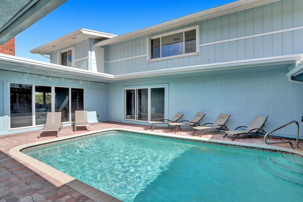 Photo of Outdoor in Cypress Lakes