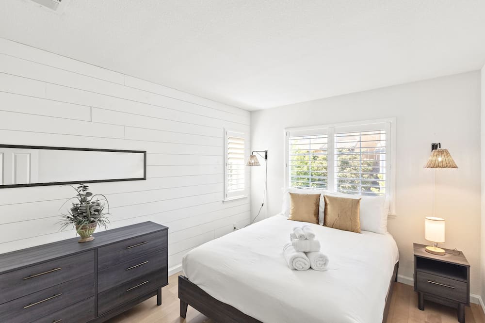 Photo of Bedroom in Nut Tree