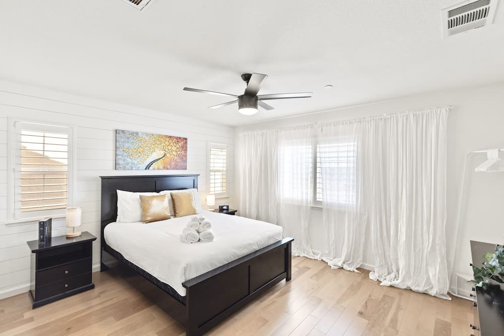 Photo of Bedroom in Nut Tree