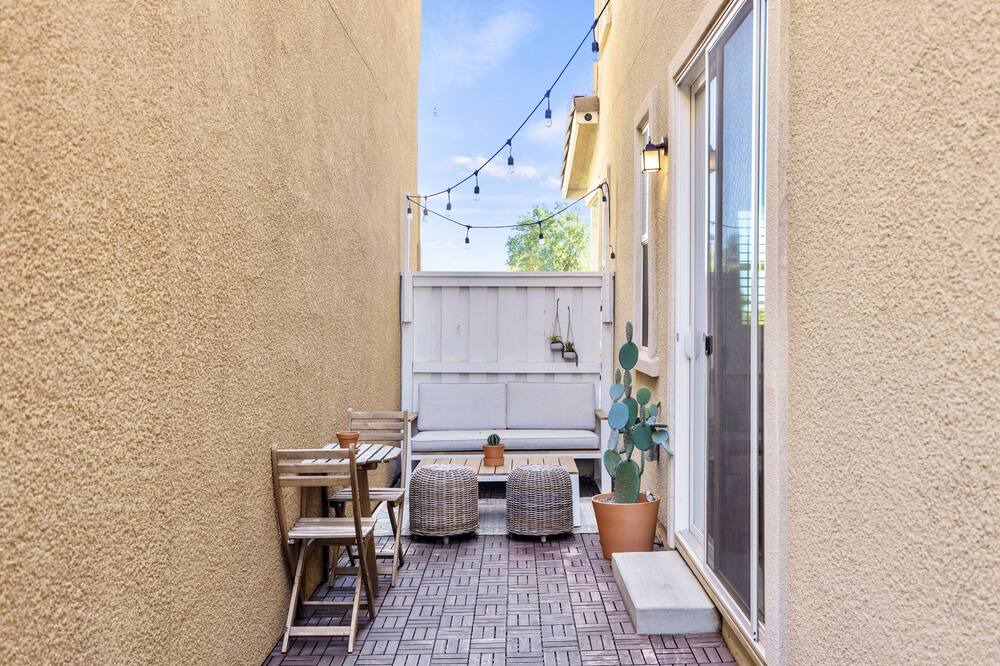 Photo of Patio Balcony in Nut Tree