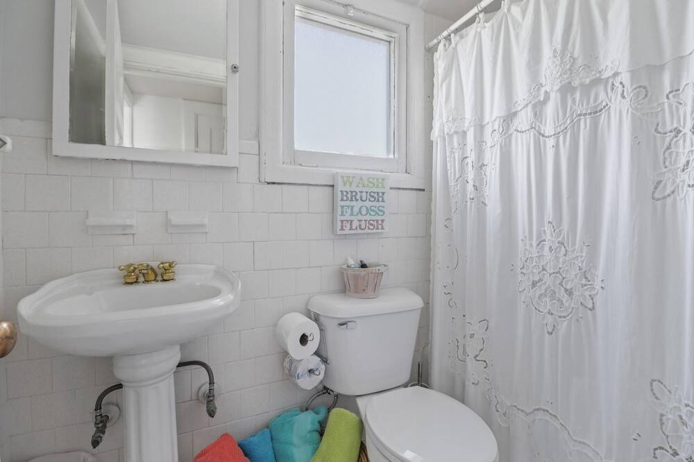 Photo of Bathroom in Cornwall