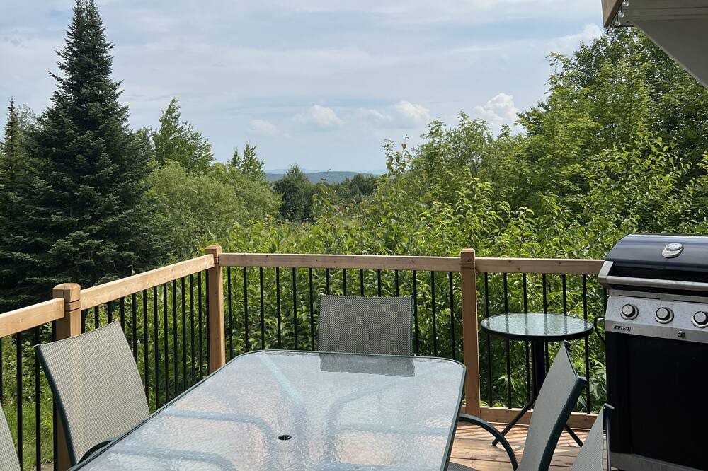 Photo of Patio Balcony in Notre-Dame-Des-Bois