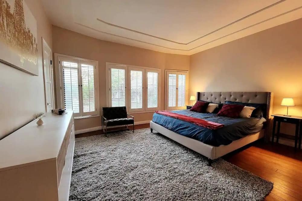 Photo of Bedroom in Carthay Circle