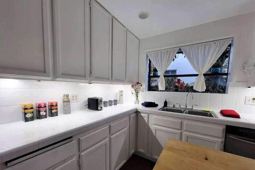Photo of Kitchen in Carthay Circle
