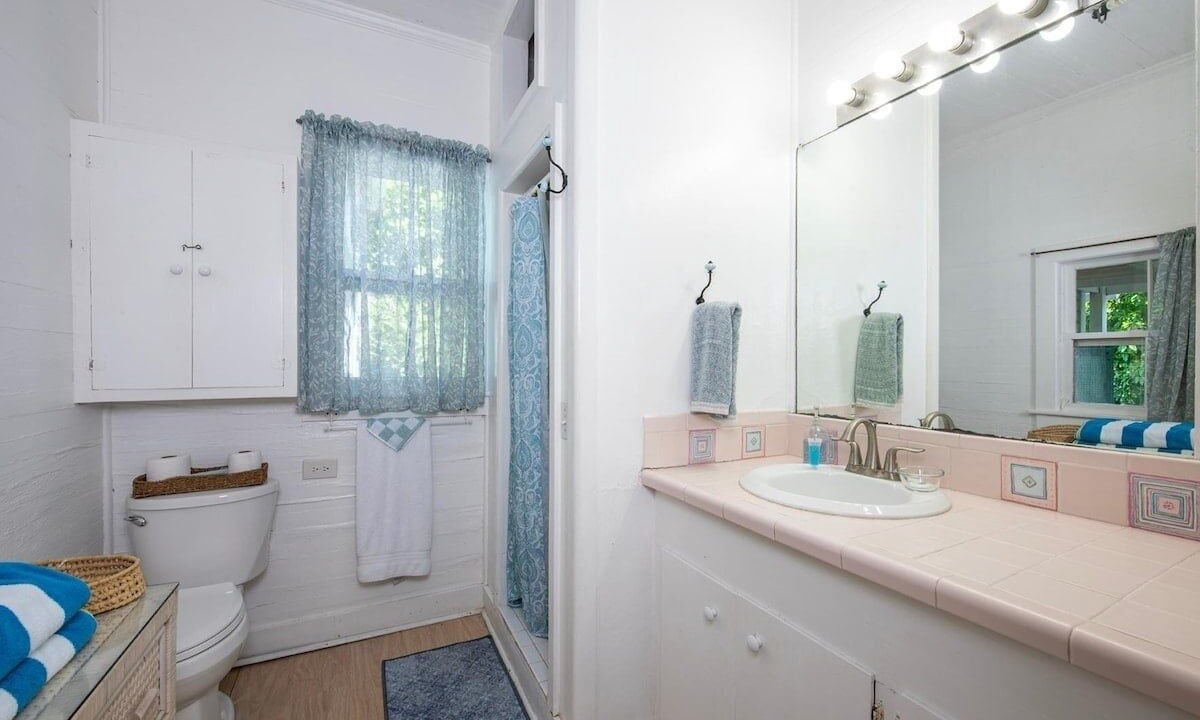 Photo of Bathroom in Dunmore Town