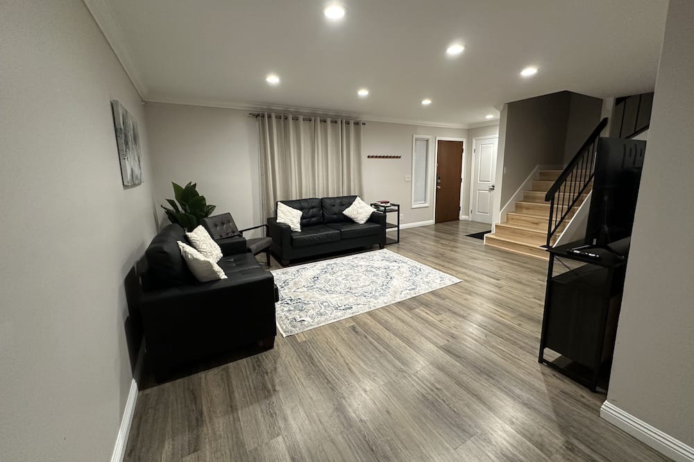 Photo of Livingroom in Downey