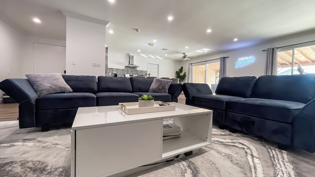 Photo of Livingroom in Fountain Valley