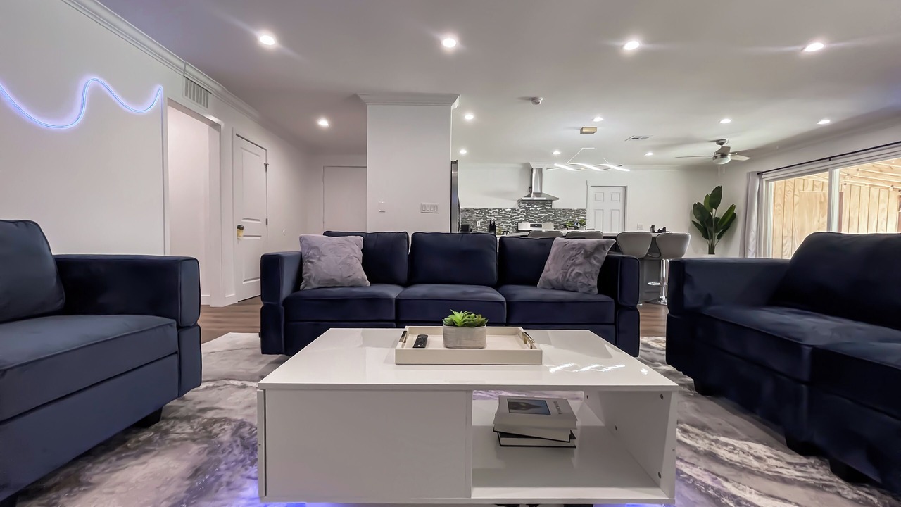 Photo of Livingroom in Fountain Valley