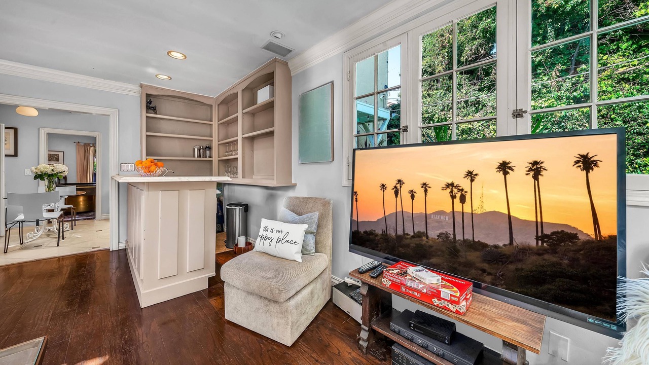 Photo of Kitchen in Greater Wilshire - Hancock Park