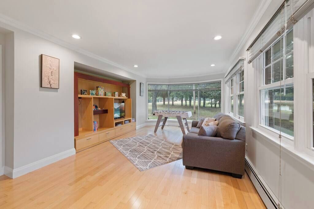 Photo of Livingroom in Monroe