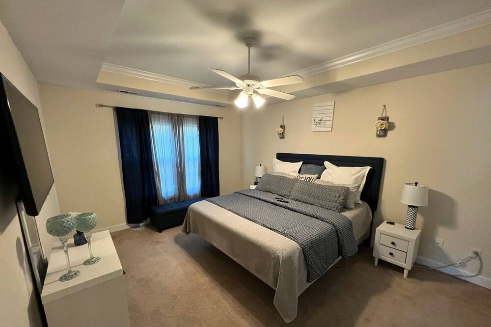 Photo of Bedroom in Cape Fear