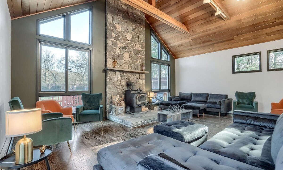 Photo of Livingroom in South Blooming Grove