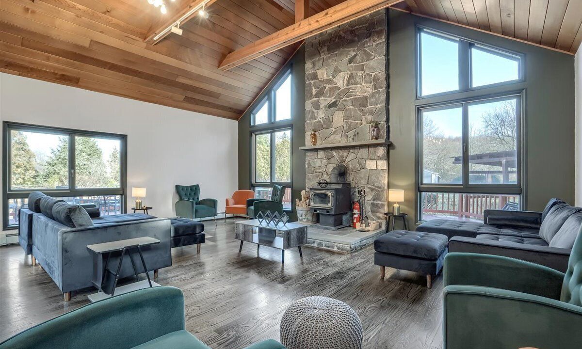 Photo of Livingroom in South Blooming Grove