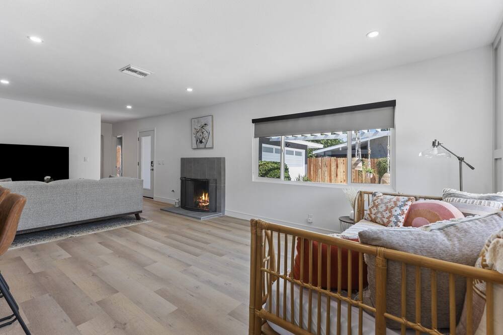 Photo of Livingroom in North Tustin