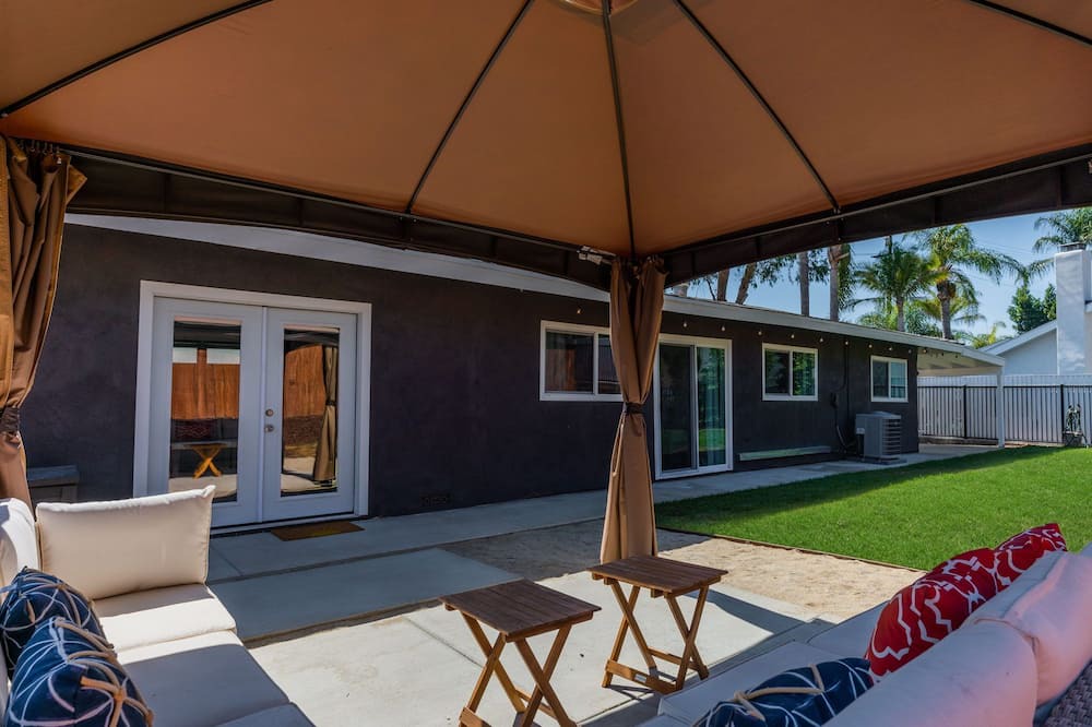 Photo of Patio Balcony in North Tustin