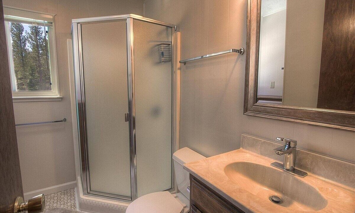 Photo of Bathroom in Country Club Estates