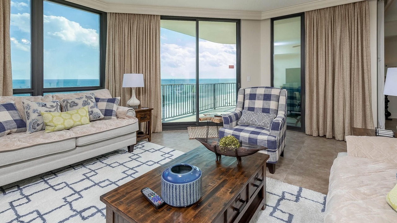 Photo of Livingroom in Orange Beach East