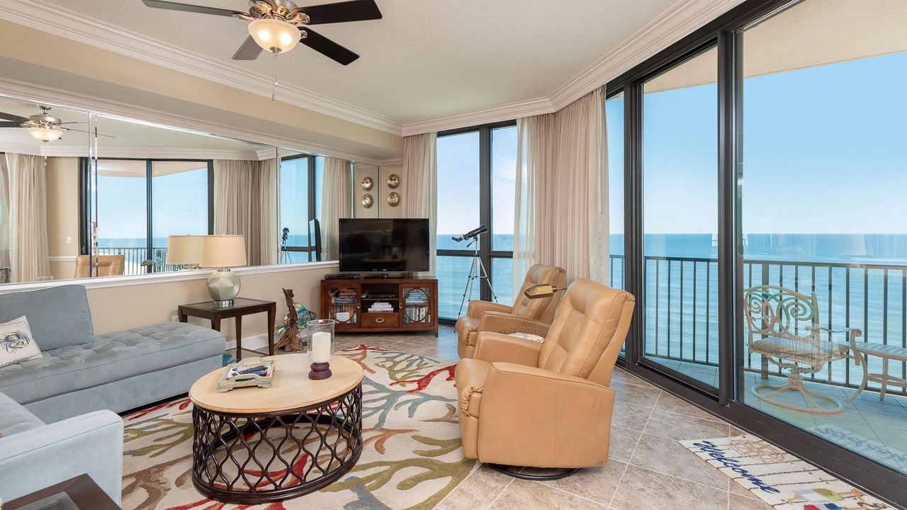 Photo of Livingroom in Orange Beach East