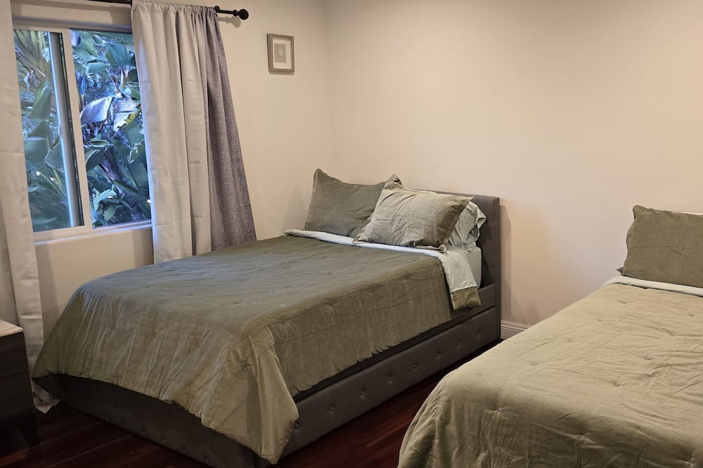 Photo of Bedroom in Eagle Rock