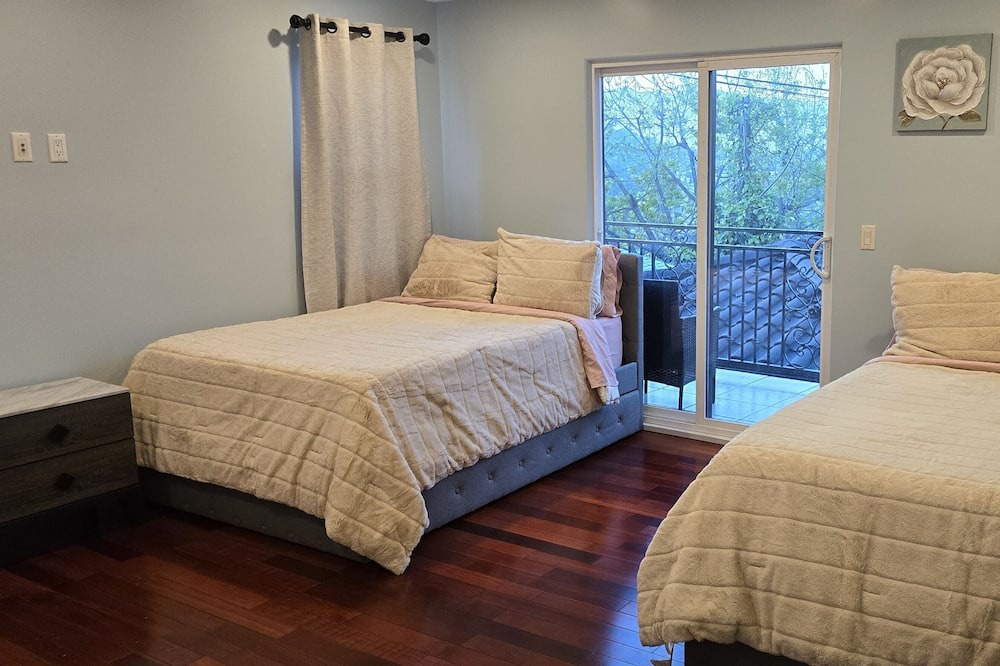 Photo of Bedroom in Eagle Rock