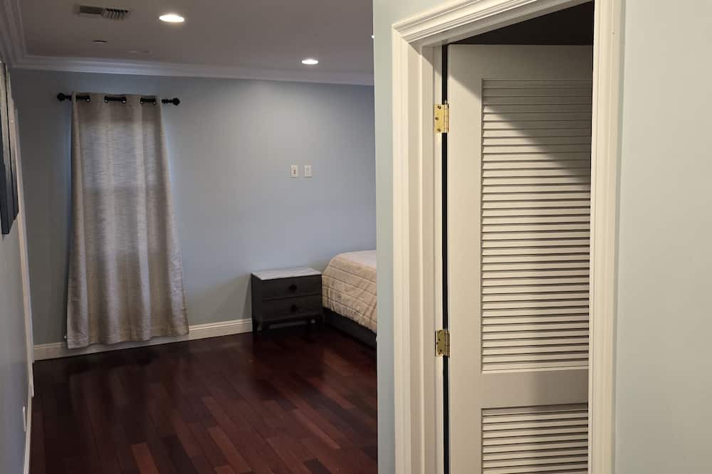 Photo of Bedroom in Eagle Rock