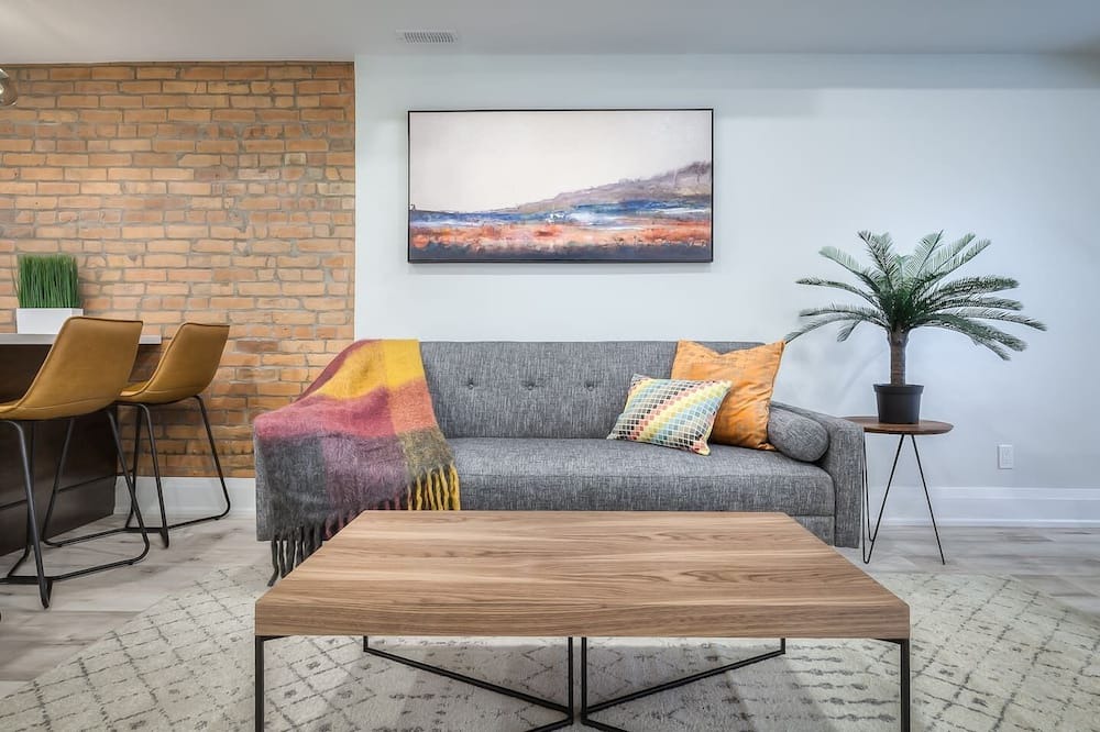 Photo of Livingroom in Cabbagetown South