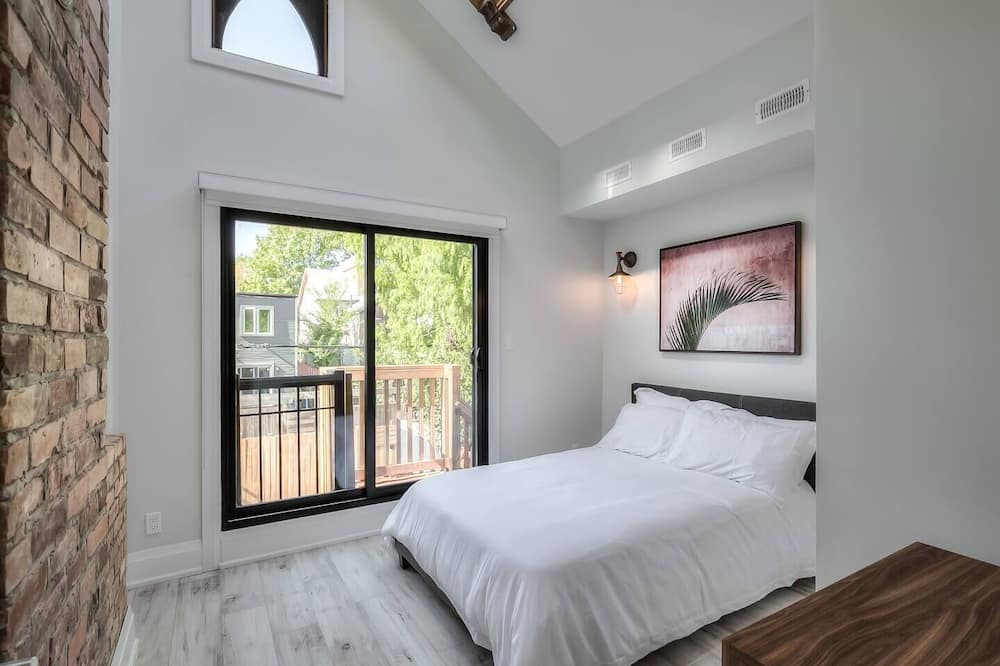 Photo of Bedroom in Cabbagetown South