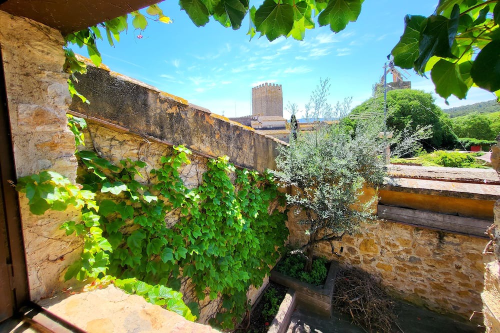 Photo of Outdoor in Peratallada