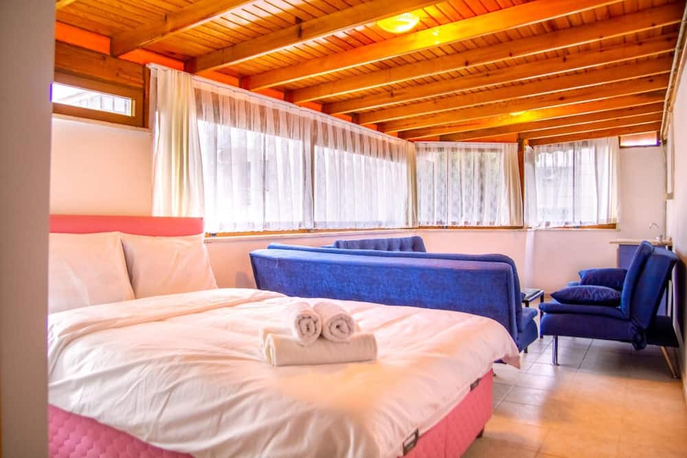 Photo of Bedroom in Altinkum