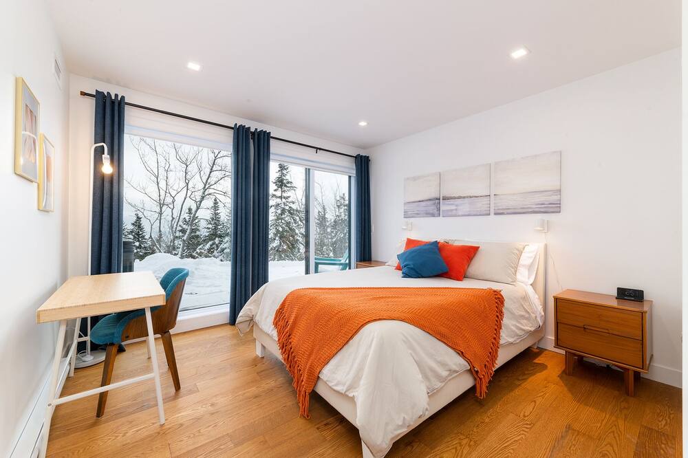 Photo of Bedroom in Saint Irenee