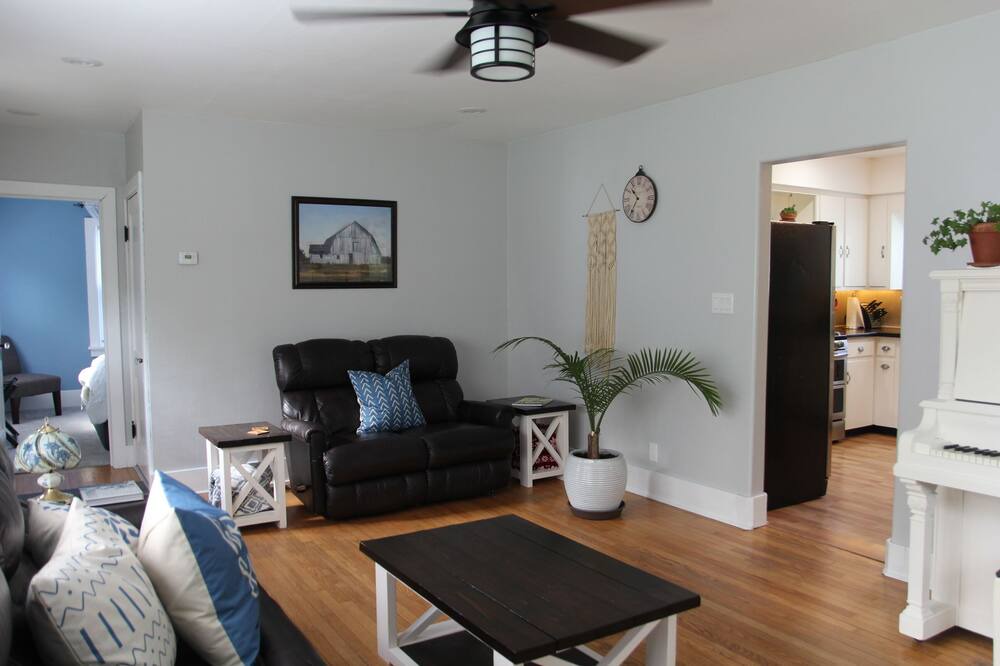 Photo of Livingroom in Waterloo