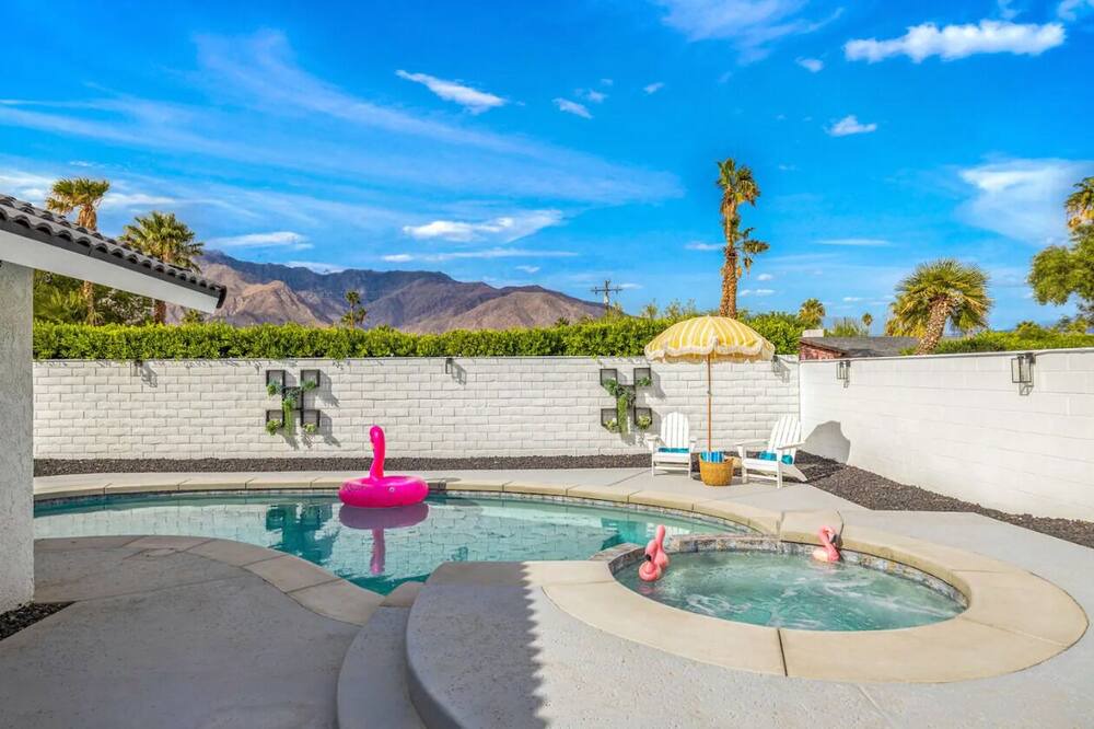Photo of Outdoor in Desert Park Estates