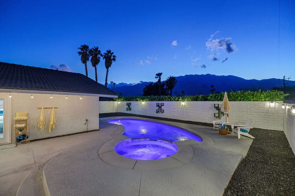 Photo of Outdoor in Desert Park Estates