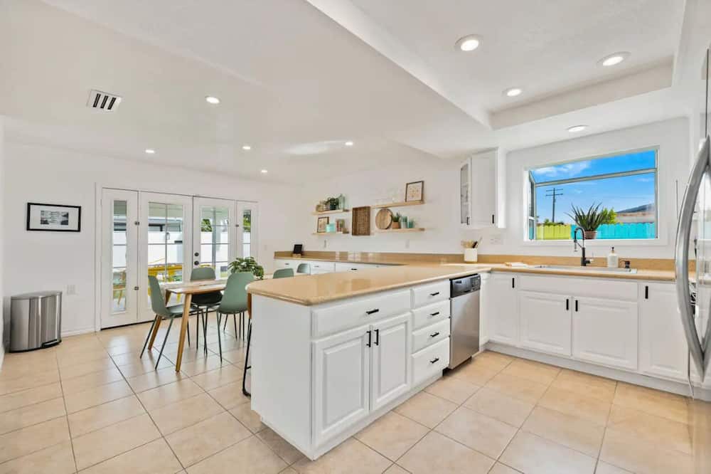 Photo of Kitchen in Desert Park Estates