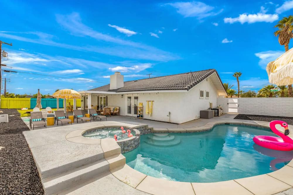 Photo of Outdoor in Desert Park Estates