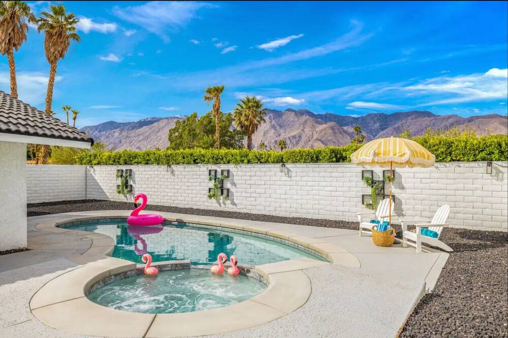 Photo of Outdoor in Desert Park Estates