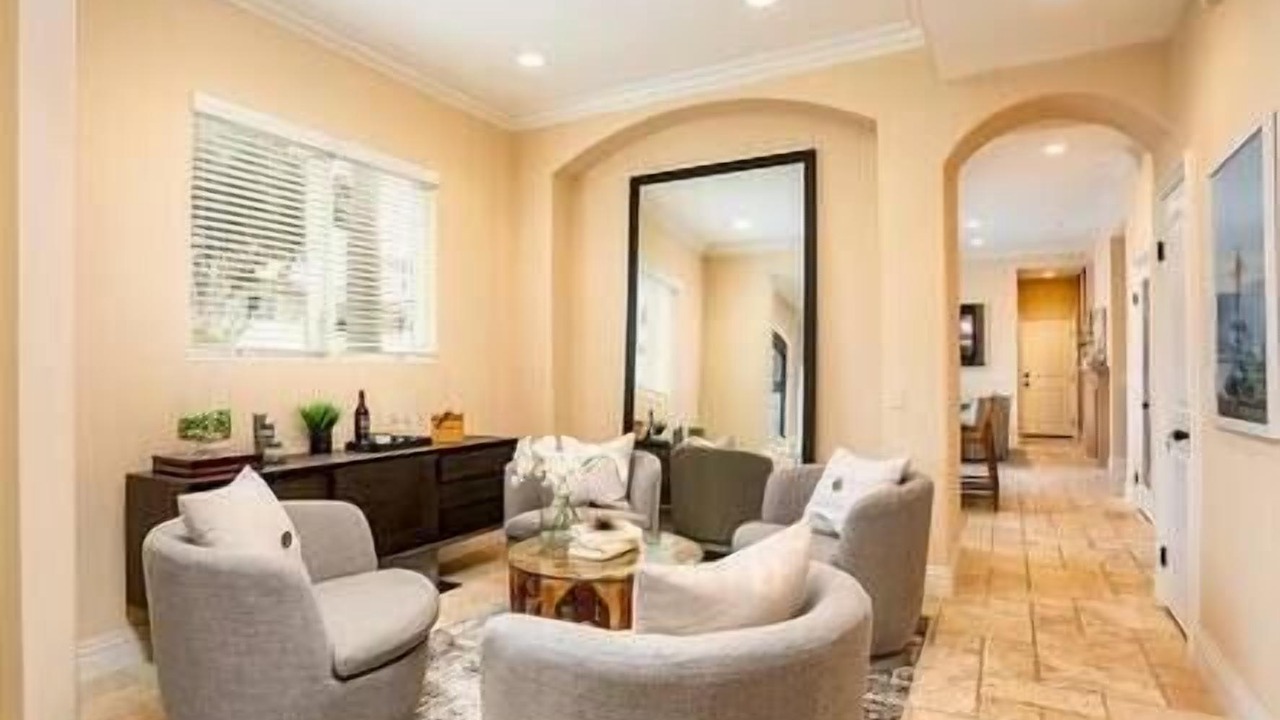 Photo of Livingroom in Huntington Beach