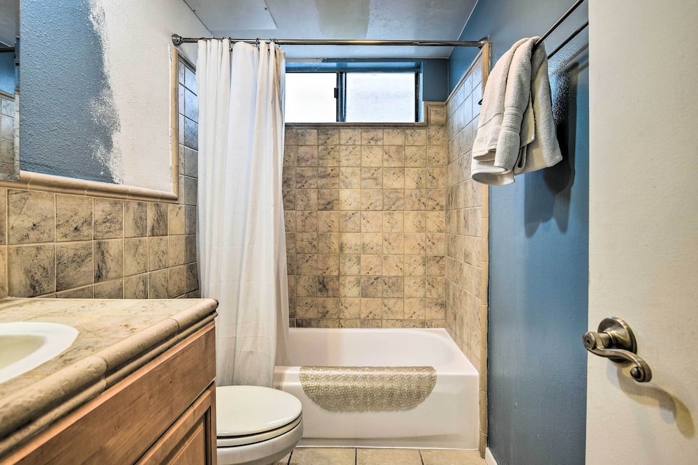 Photo of Bathroom in Sunset Park