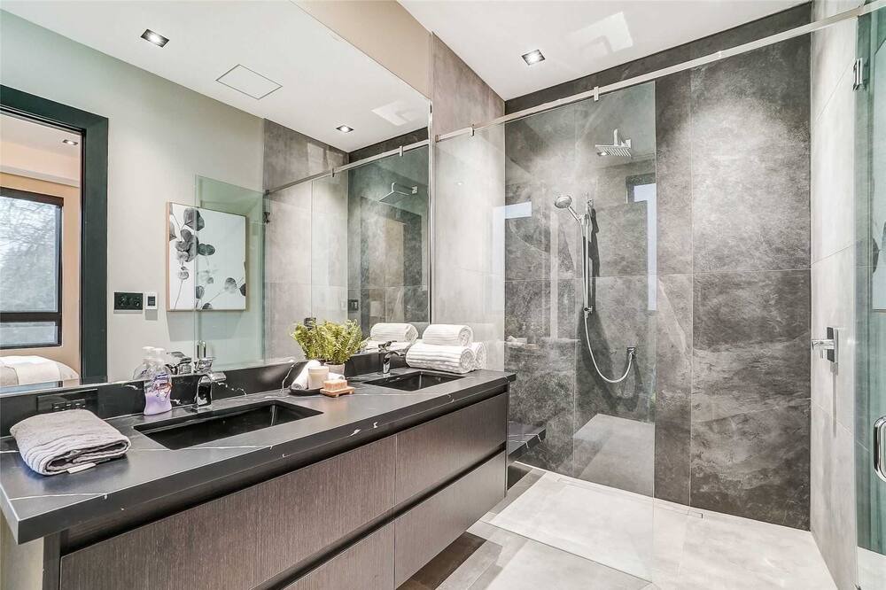 Photo of Bathroom in Etobicoke