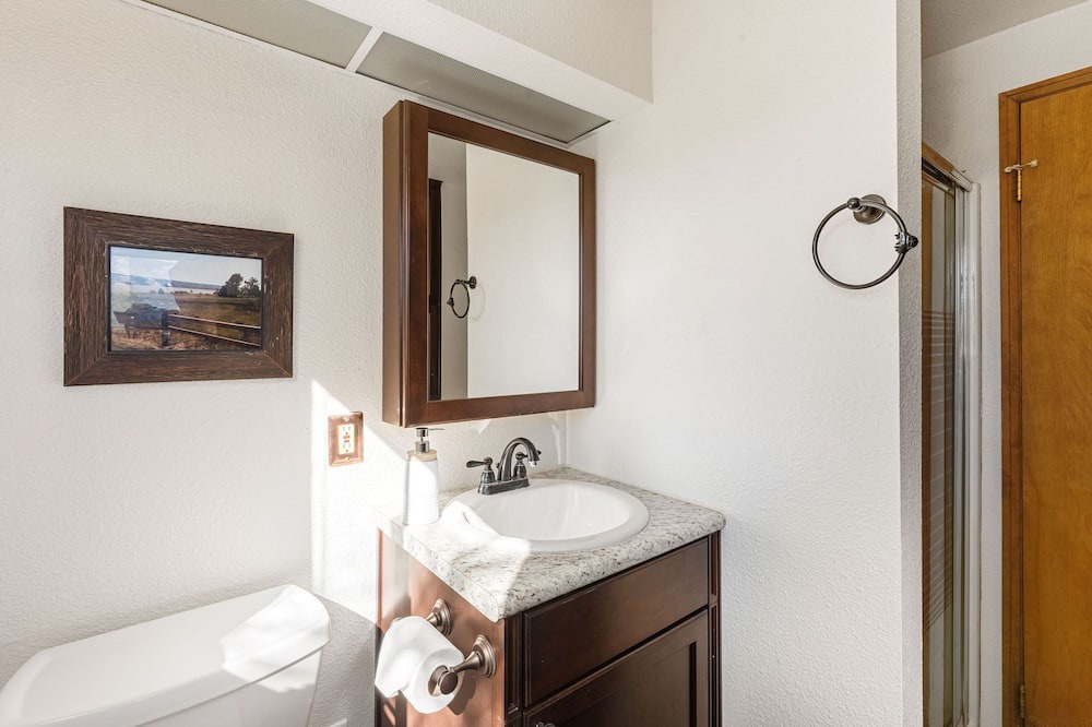 Photo of Bathroom in Whispering Forest