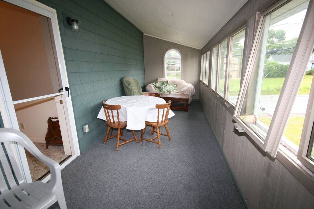Photo of Outdoor in Sennett