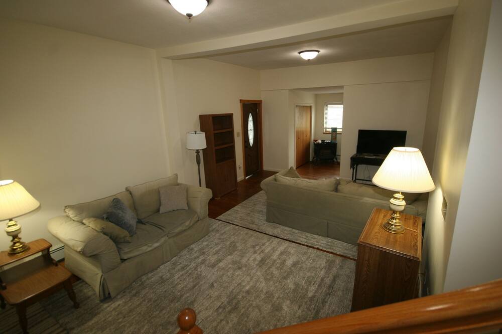 Photo of Livingroom in Sennett