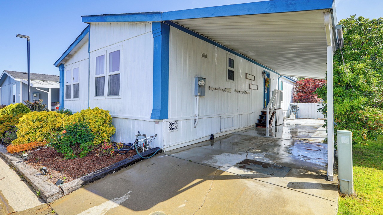 Photo of Outdoor in Callender