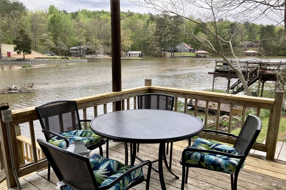 Photo of Outdoor in Titus